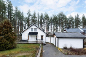 Guestly Homes - 4BR Corporate Villa, Piteå